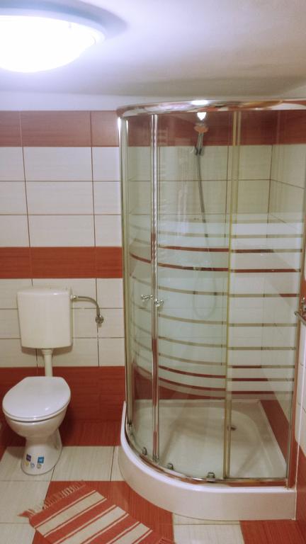 Virag Apartmanhaz Sopron Luaran gambar