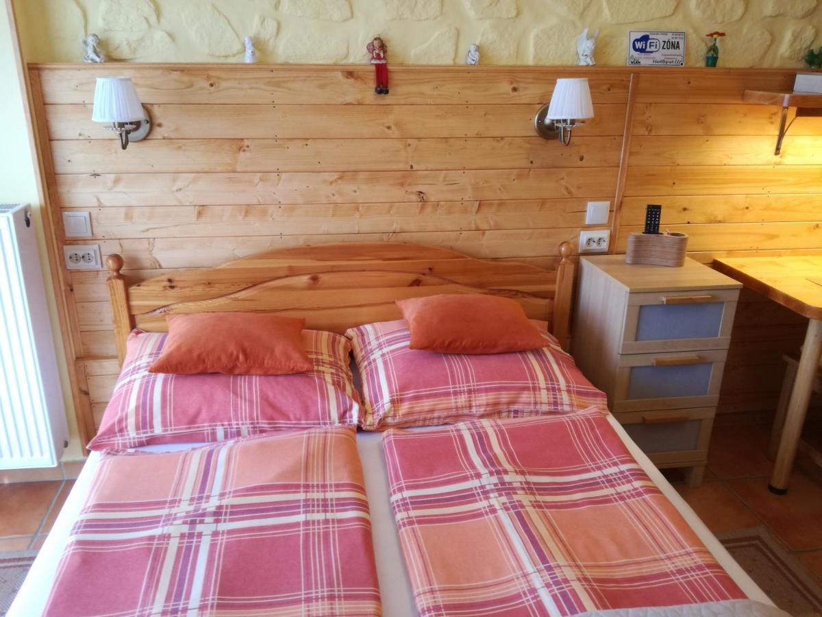 Virag Apartmanhaz Sopron Luaran gambar