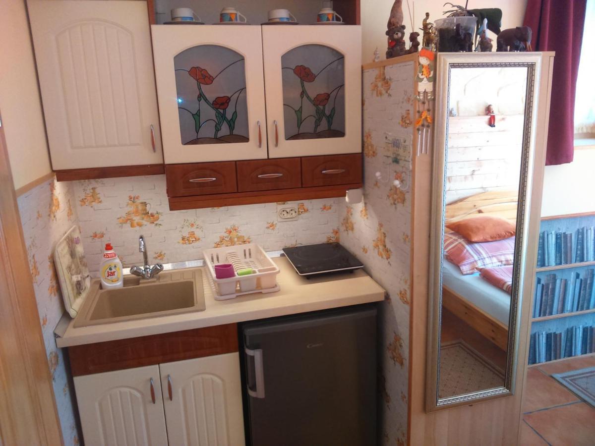 Virag Apartmanhaz Sopron Luaran gambar